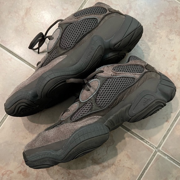 Yeezy 500 'Granite' - Picture 2 of 5